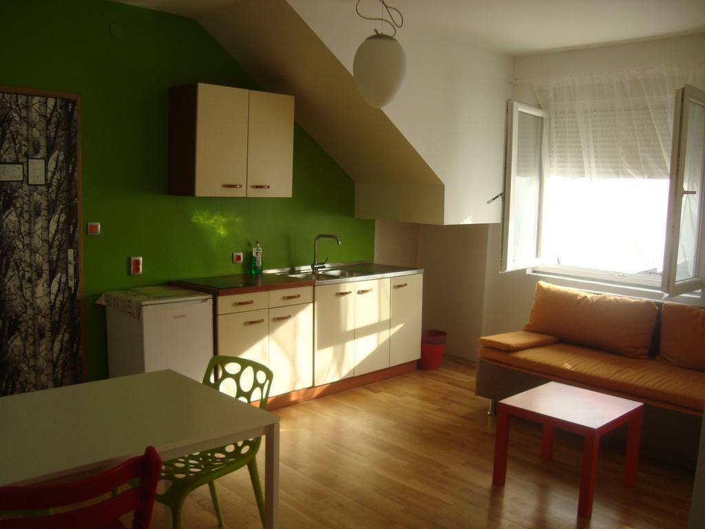 Two Flowers Apartments Zágráb Szoba fotó