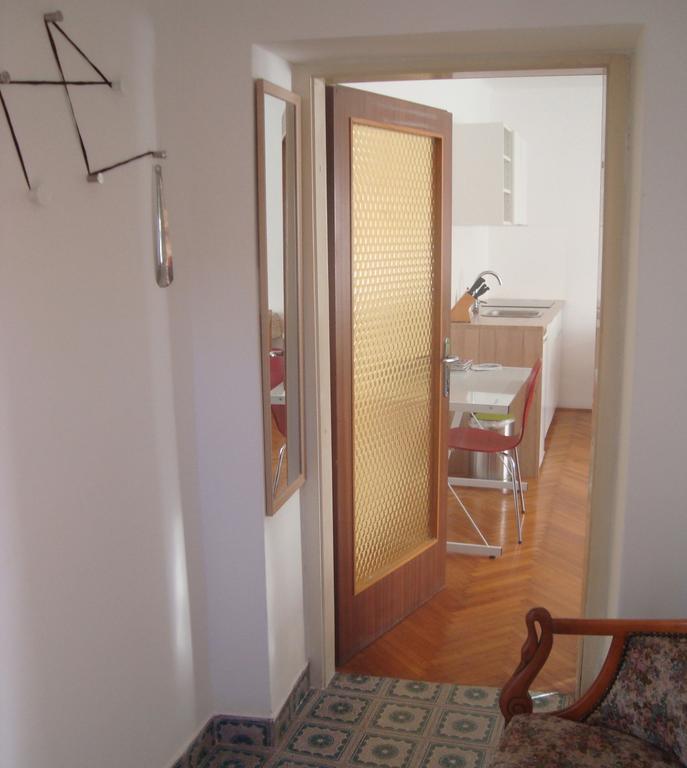 Two Flowers Apartments Zágráb Szoba fotó